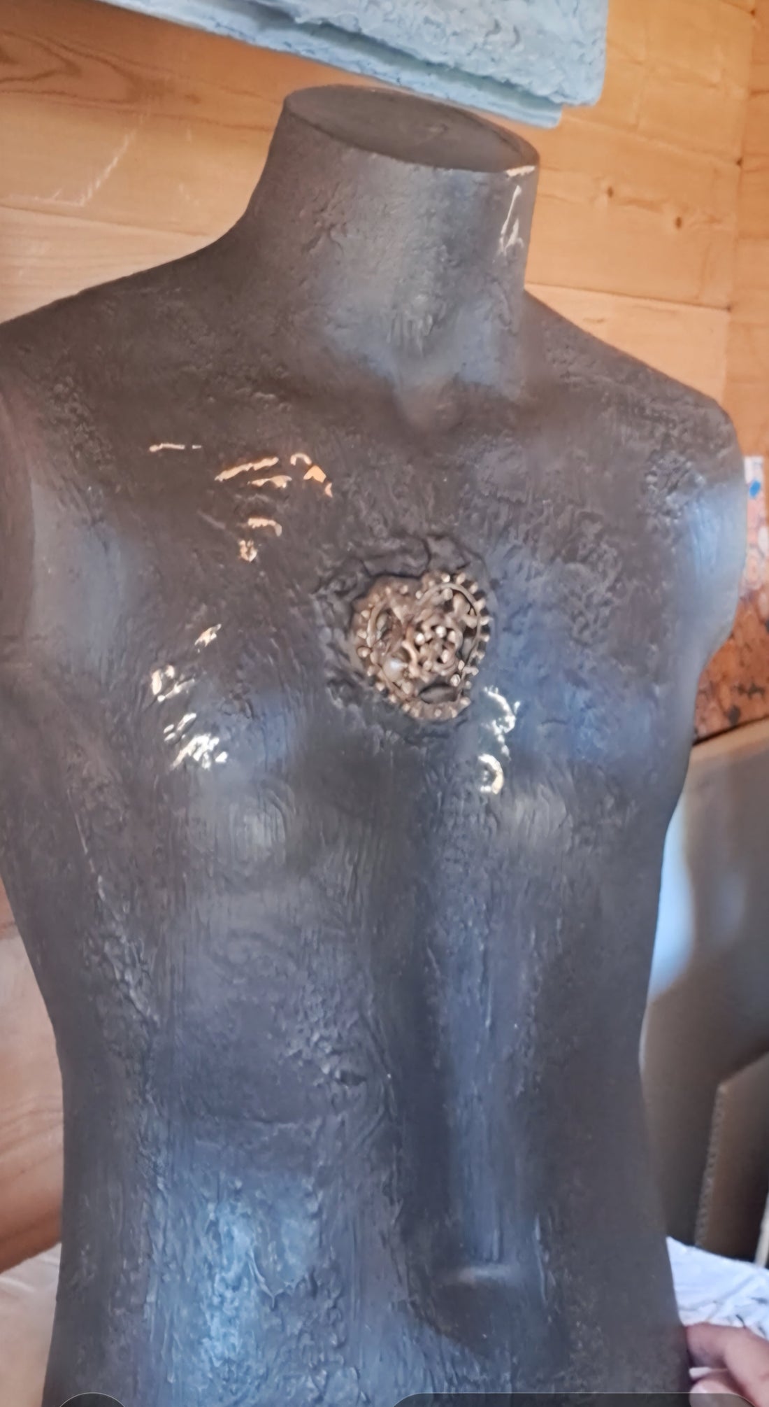 Relooking Buste Homme – Partie 2 : Peinture à la Craie, Lavis & Feuilles de Dorure