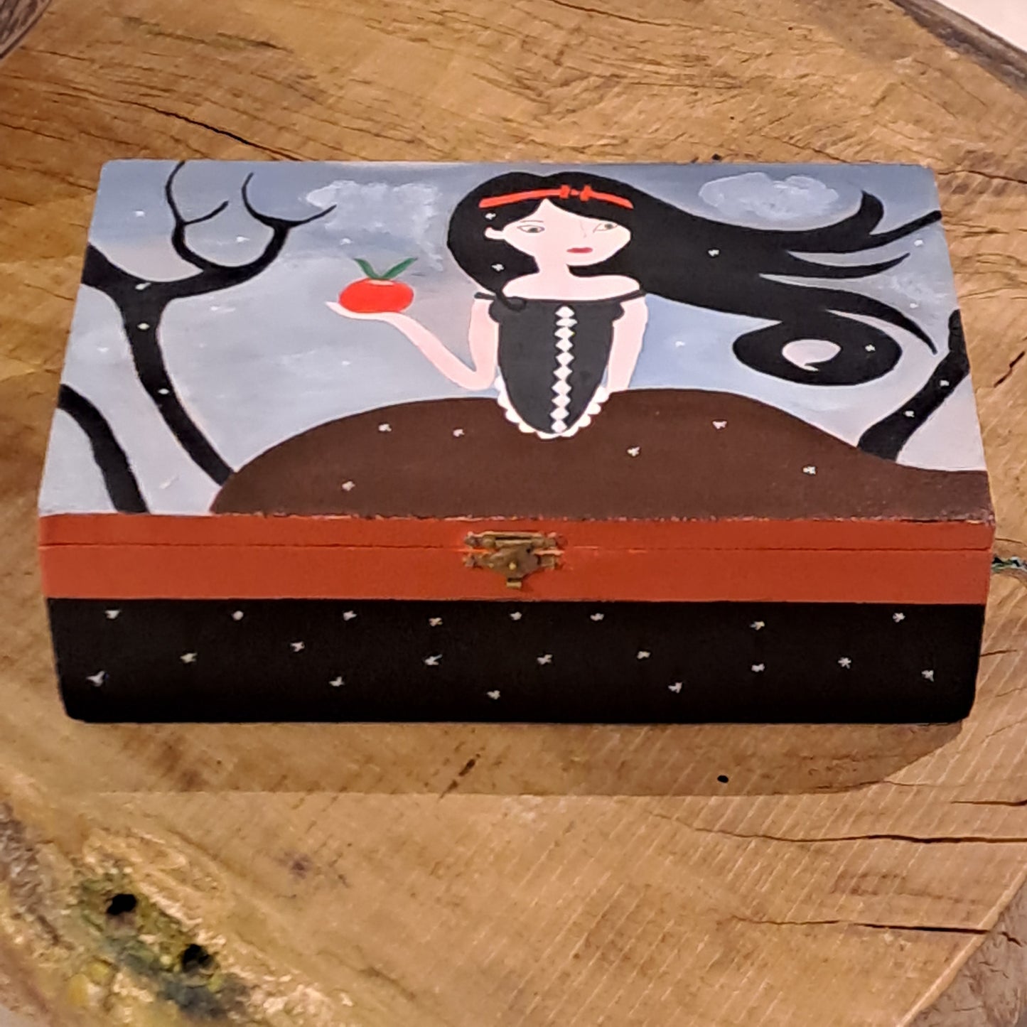 La Boîte Blanche-Neige — Coffret décoratif peint à la main, pièce unique