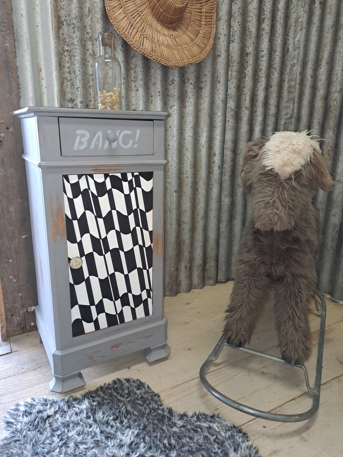 Table de chevet trompe l'oeil
